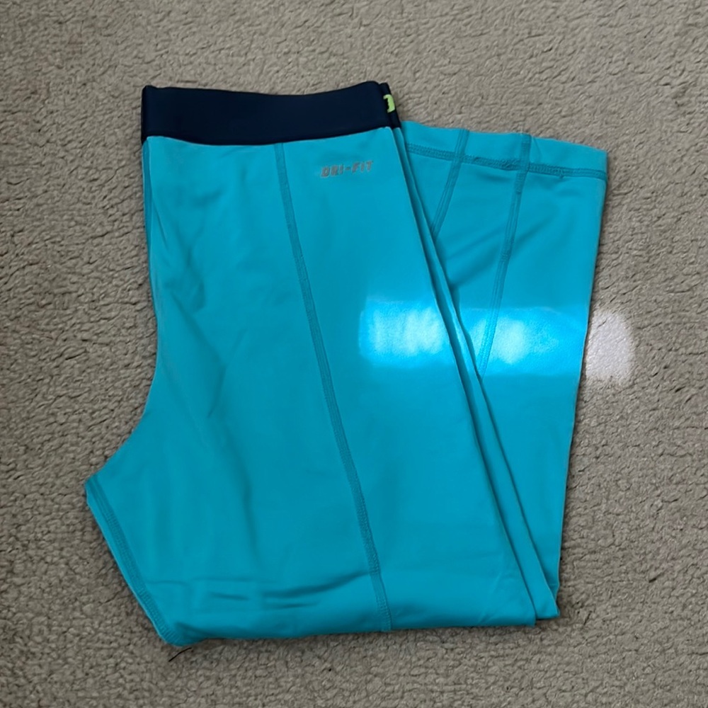 Nike Pro Cropped Drifit Leggings